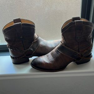 Never worn womens roper boots